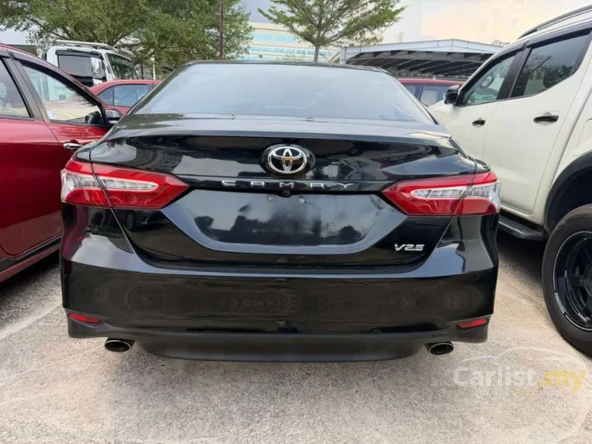 2019 Toyota Camry V Sedan