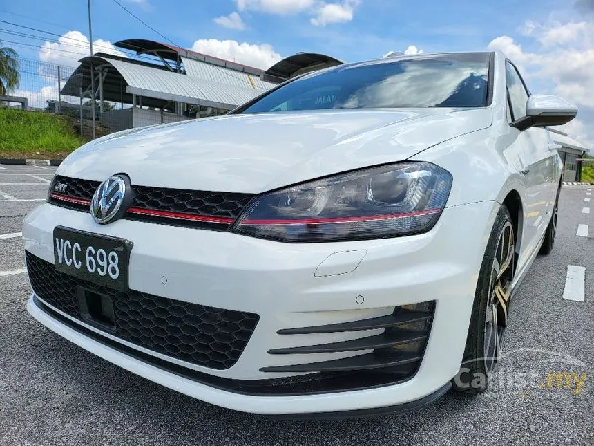 2014 Volkswagen Golf GTi Hatchback