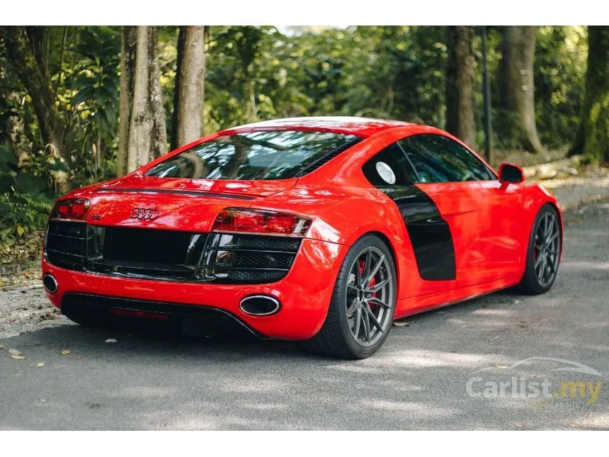 2010 Audi R8 Quattro FSI Coupe