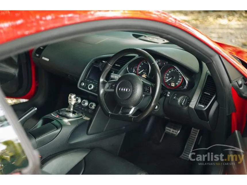 2010 Audi R8 Quattro FSI Coupe