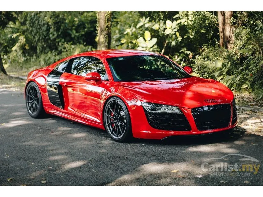 2010 Audi R8 Quattro FSI Coupe
