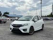 2016 Honda Jazz 1.5 E Hatchback MerDeka Promo