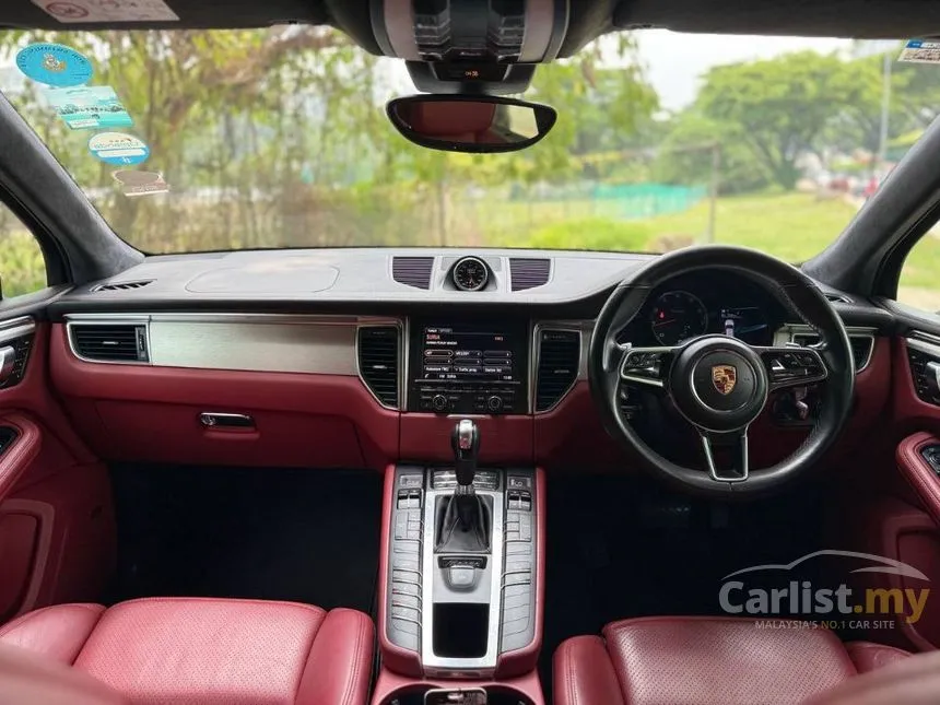 2016 Porsche Macan Turbo SUV