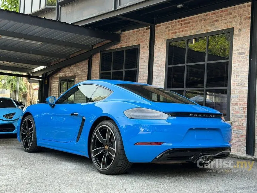2022 Porsche 718 Cayman Coupe