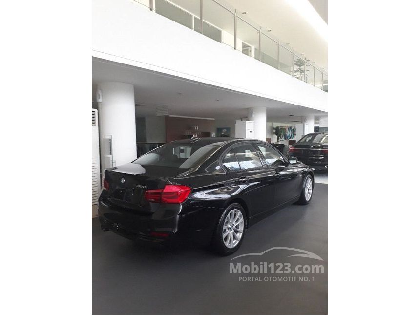 Jual Mobil  BMW  320i 2019 Sport  2 0 di DKI Jakarta 