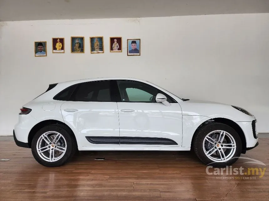 2022 Porsche Macan SUV