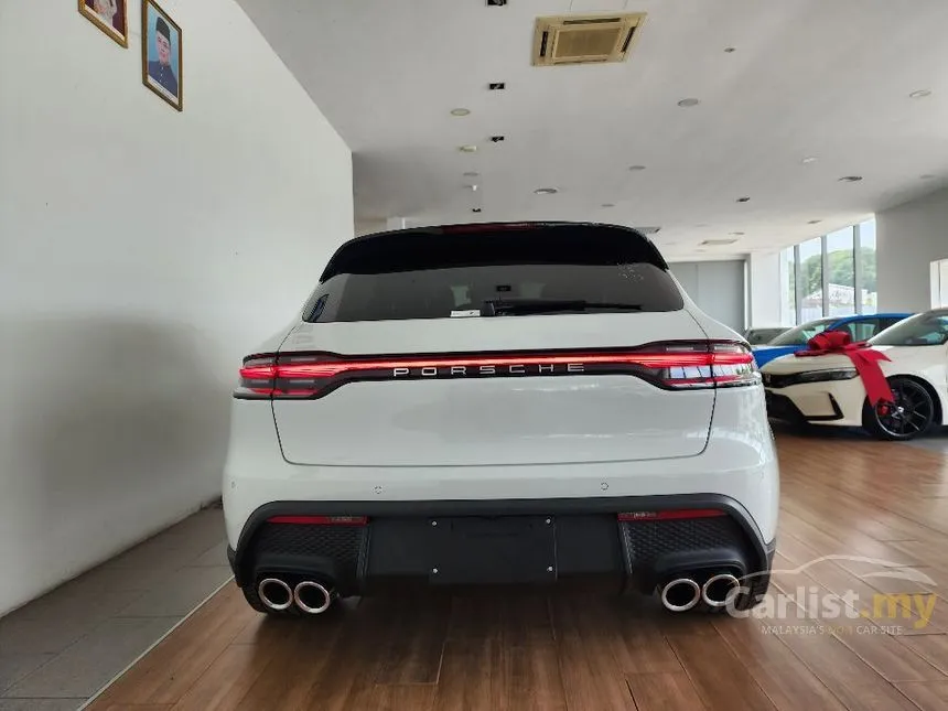 2022 Porsche Macan SUV