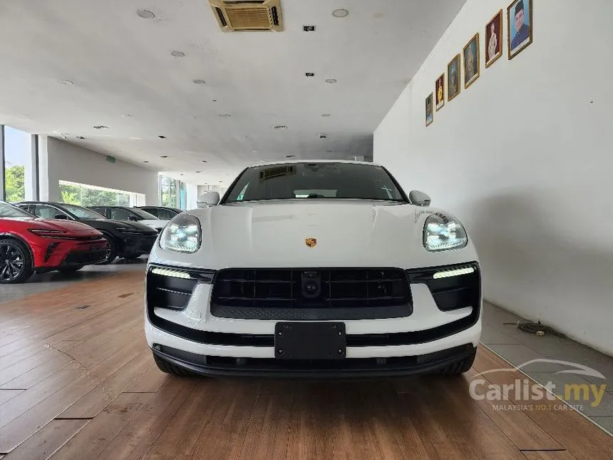 2022 Porsche Macan SUV