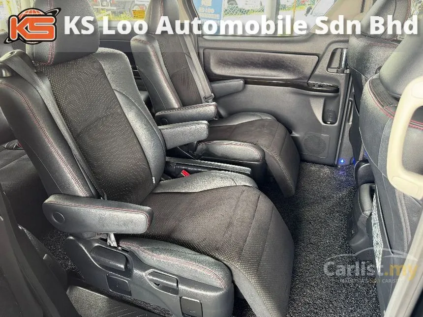 2015 Toyota Vellfire Z MPV