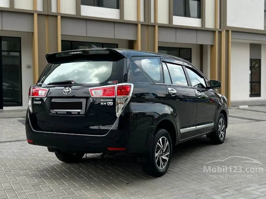2022 Toyota Kijang Innova V MPV