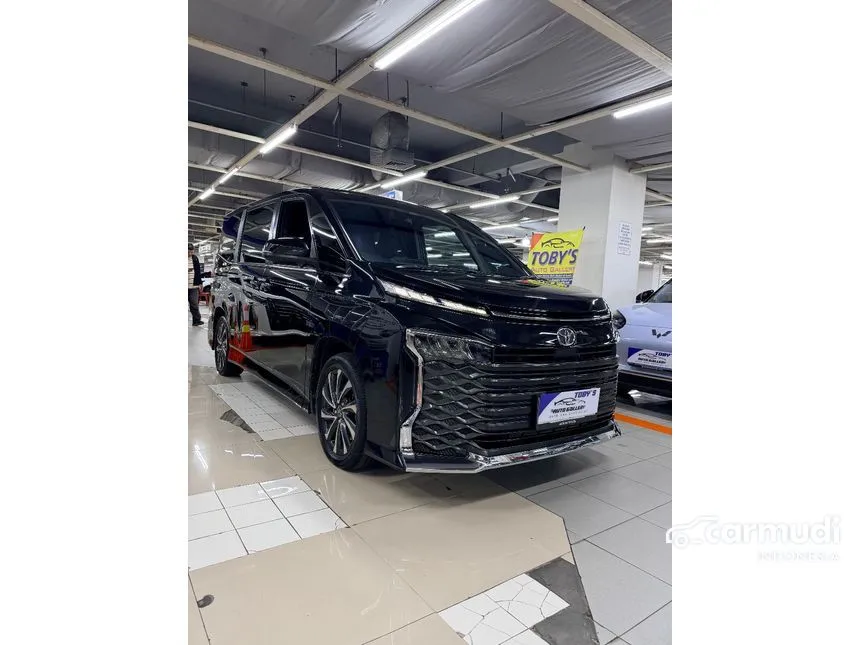 2022 Toyota Voxy (Premium Color) MPV