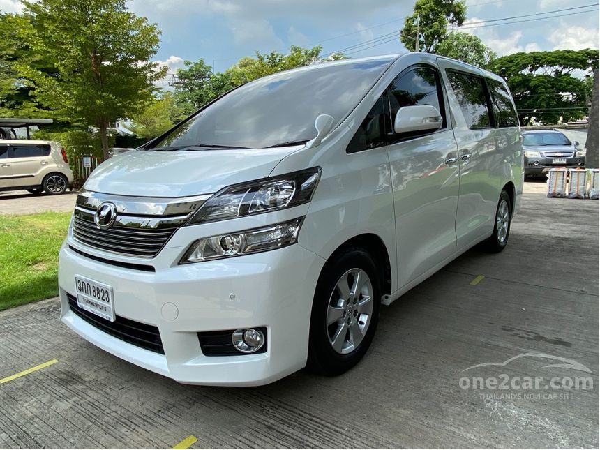 Toyota vellfire 2013