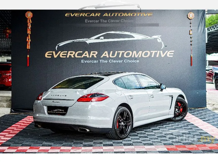 2011 Porsche Panamera 4 Hatchback