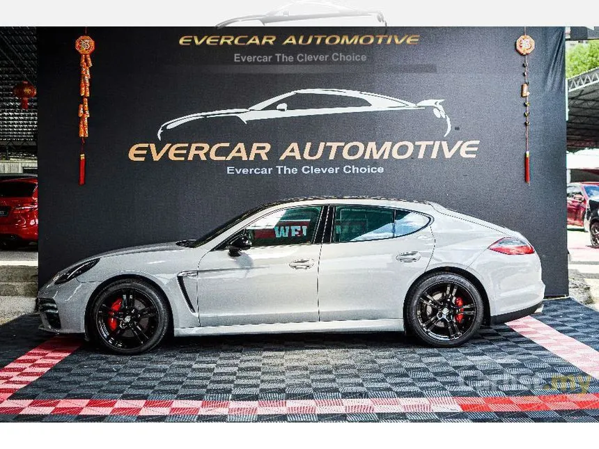 2011 Porsche Panamera 4 Hatchback