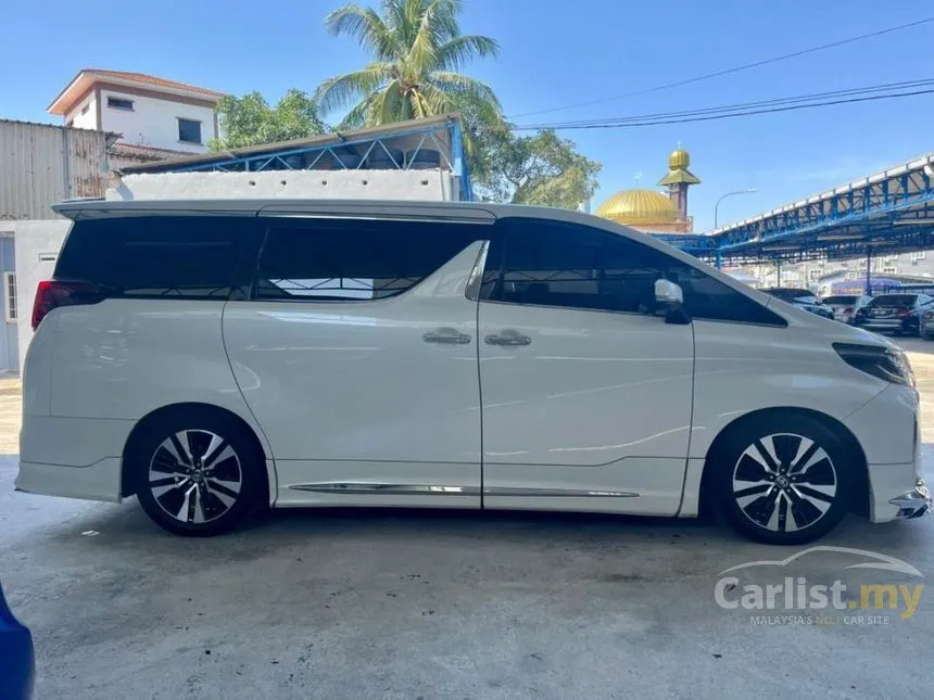 2018 Toyota Alphard MPV