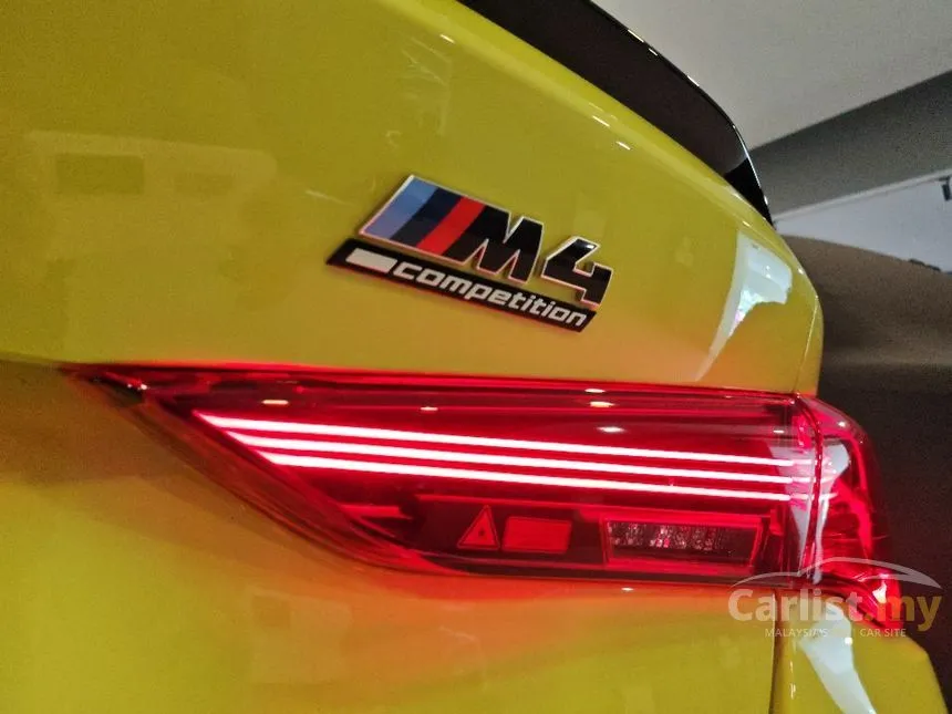 2025 BMW M4 Competition M xDrive Black Graphic Coupe