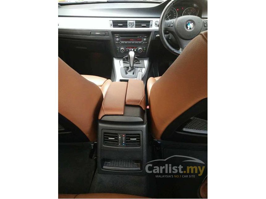 2010 BMW 320i Sports Sedan
