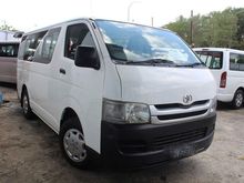 2009 Toyota Hiace 2.5 Window Van (M)