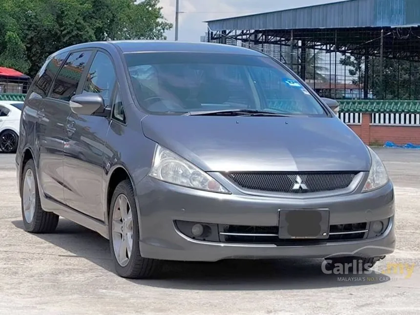 2009 Mitsubishi Grandis MPV