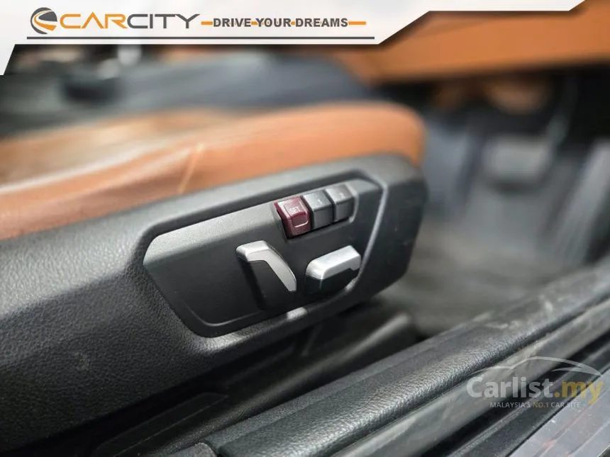 2017 BMW 318i Luxury Sedan
