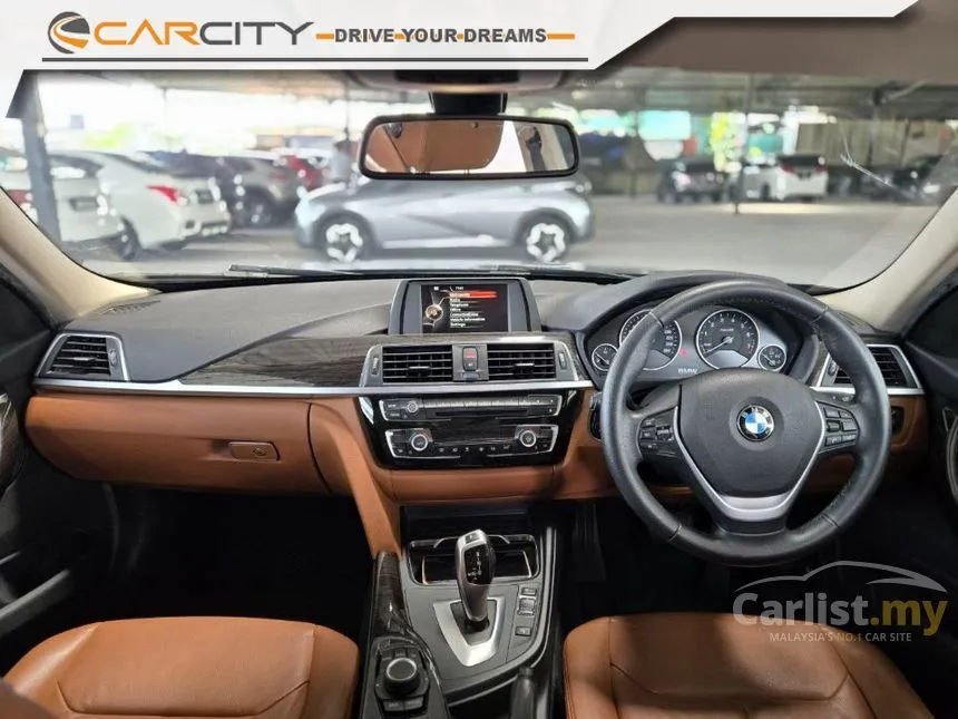 2017 BMW 318i Luxury Sedan