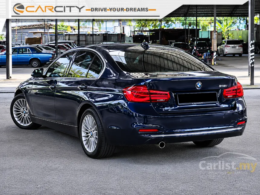 2017 BMW 318i Luxury Sedan
