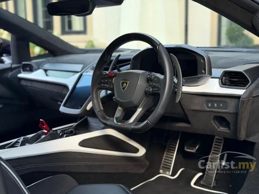 2024 Lamborghini Revuelto Coupe