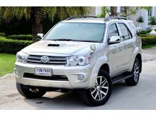 2009 Toyota Fortuner 3.0 (ปี 08-11) V 4WD SUV