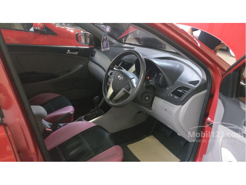 2013 Hyundai Grand Avega SG Hatchback