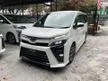 Recon 2018 Toyota Voxy 2.0 ZS Kirameki ** 25K KM / Digital Climate Control / Roof Speakers / Chrome Side Mirror / Pre Crash / LKA / AUTO CRUISE / 7S / 2PD *