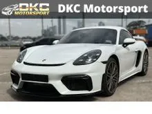 2017 Porsche 718 2.0 Cayman Coupe / PCM / BLIUETOOTH CONNECTIVITY / LEATHER SPORT SEATS / FRONT AND REAR LUGGAGE COMPARTMENTS / SPORT MODE / PSM / ABA