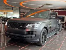 2021 Land Rover Range Rover 3.0 P400 Vogue SE SUV, Matte Black Wrap, Red Interior, Rear Entertainment, Glass Roof, Meridian Sound, 360, Hud