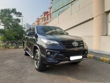 2018 Toyota Fortuner 2.4 TRD SUV hitam kilometer 26ribuan