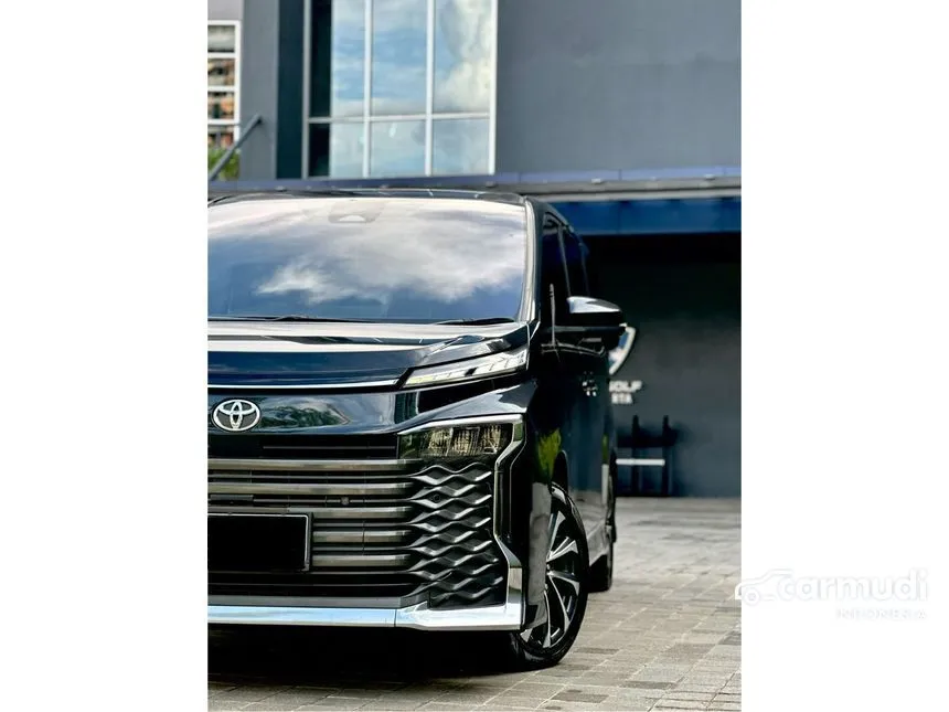 2022 Toyota Voxy MPV