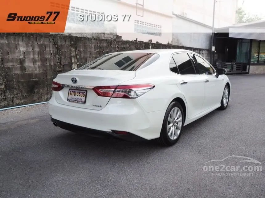 2020 Toyota CAMRY Hybrid Premium Sedan