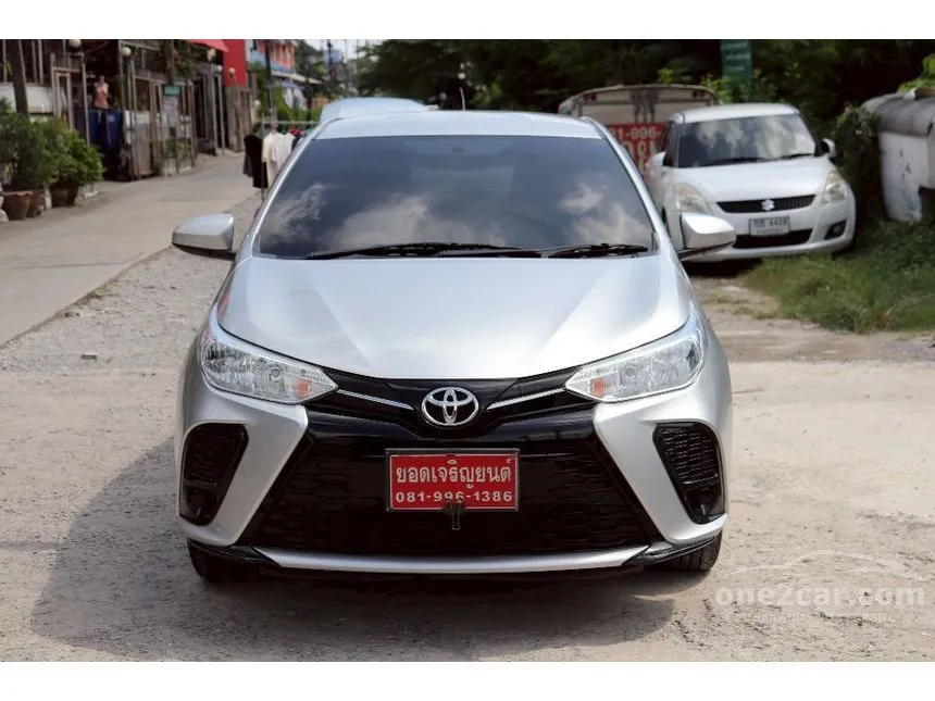 2023 Toyota YARIS Entry Hatchback