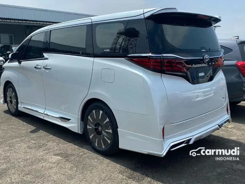 2024 Toyota Alphard HEV MPV