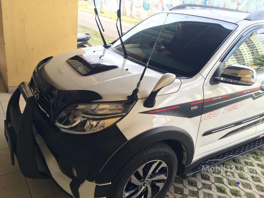 Jual Mobil Toyota Rush 2015 TRD Sportivo 1.5 di Jawa Barat 