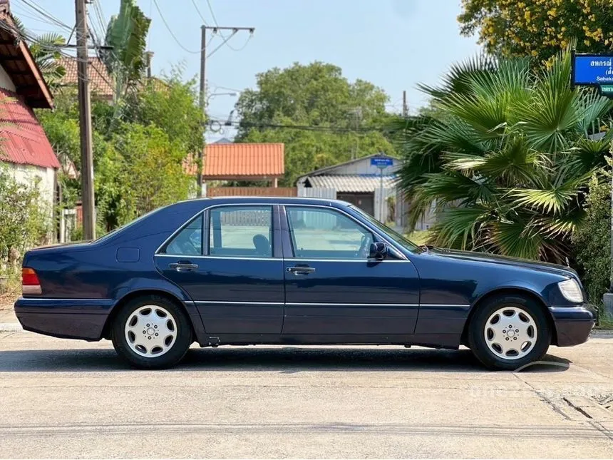 1995 Mercedes-Benz S280 Sedan