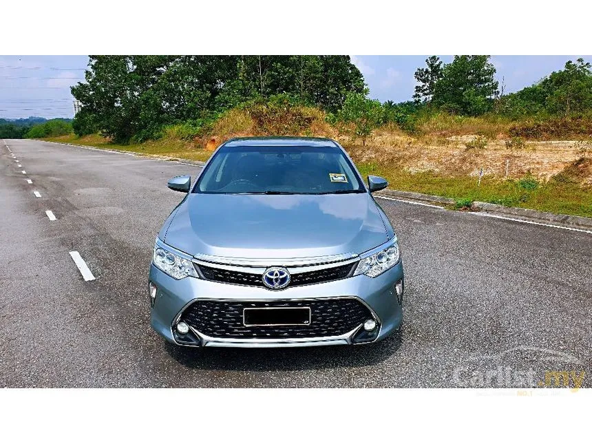 2017 Toyota Camry Hybrid Premium Sedan