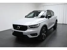 2021 Volvo XC40 2.0 T5 R-Design SUV with FSR and Super low in millage
