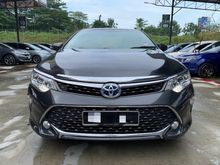2015 Toyota Camry 2.5 Hybrid Sedan