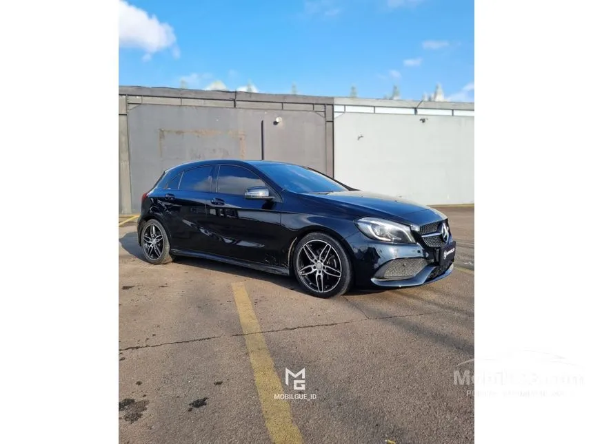 2015 Mercedes-Benz A200 Urban Hatchback