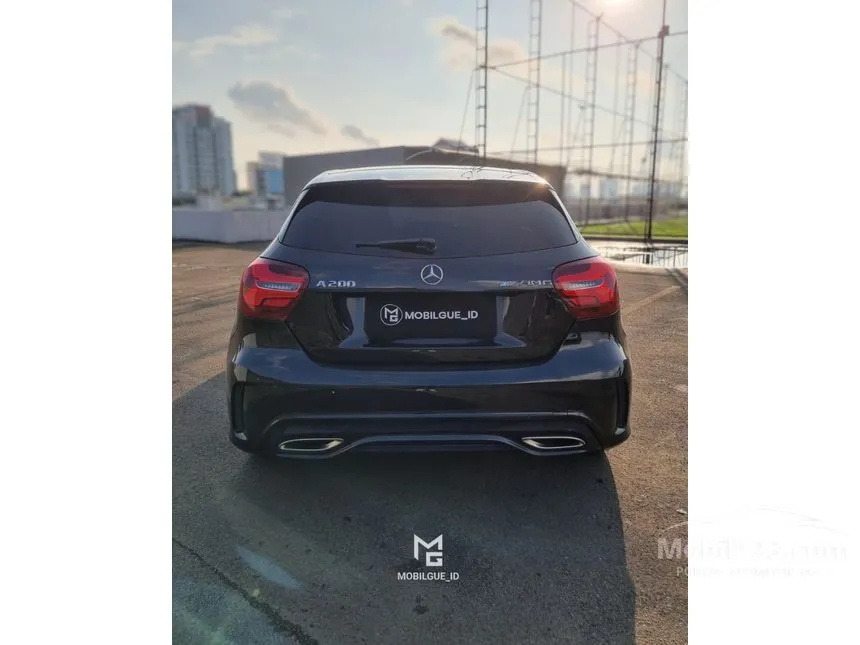 2015 Mercedes-Benz A200 Urban Hatchback