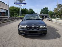 2000 BMW 318i 1.9 Base Spec Sedan