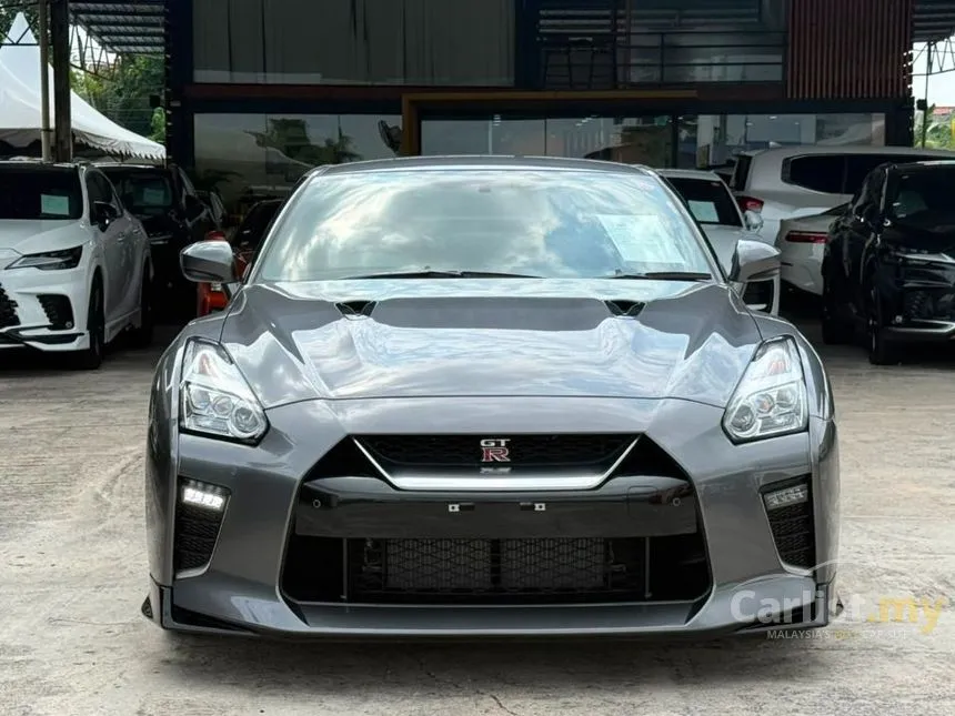 2022 Nissan GT-R Coupe