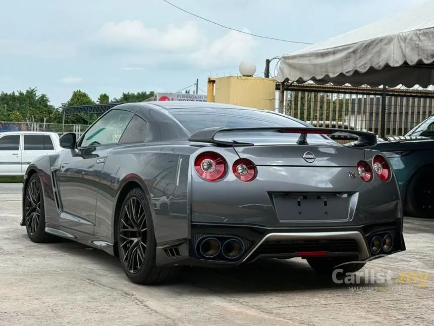 2022 Nissan GT-R Coupe