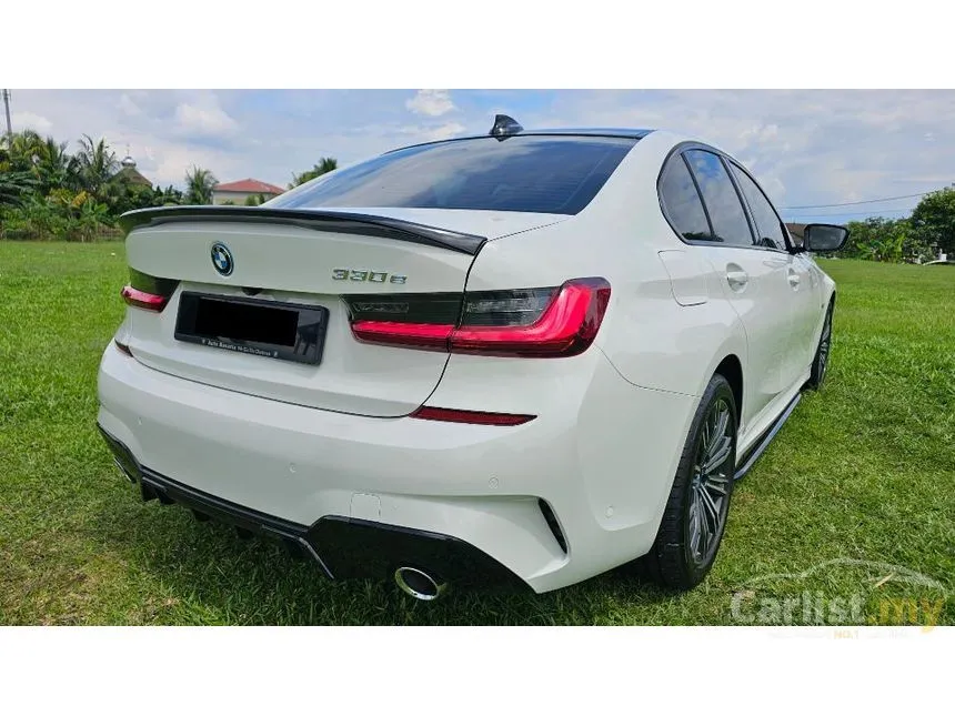 2023 BMW 330e M Sport Sedan
