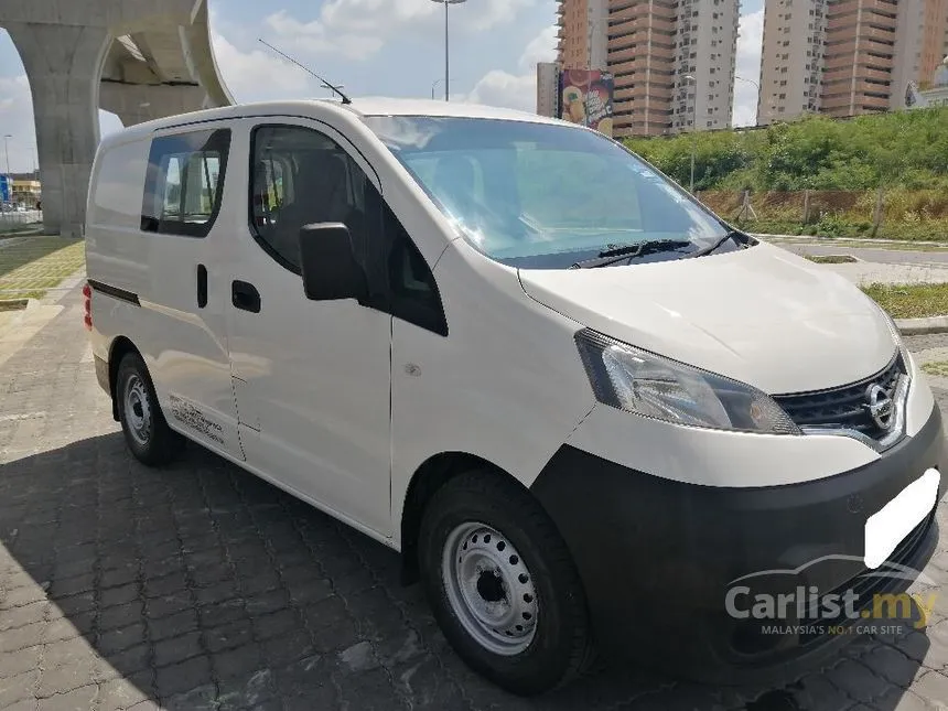2013 Nissan NV200 Semi Panel Van