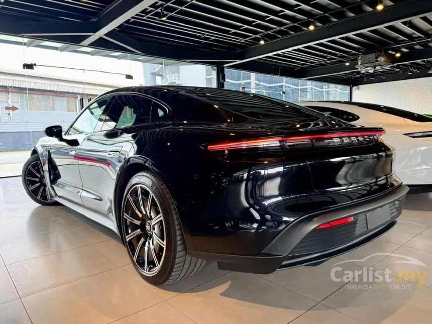 2020 Porsche Taycan 4S Sedan